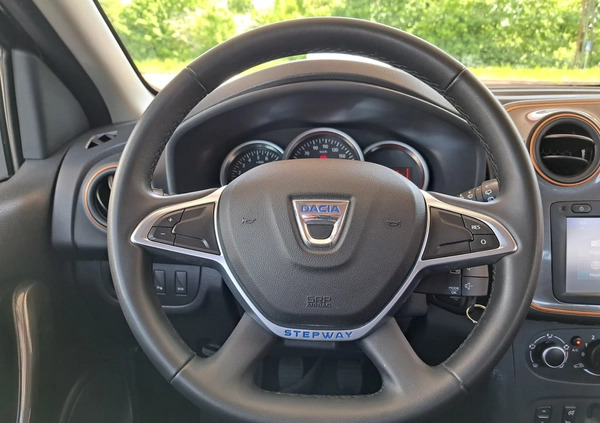 Dacia Sandero Stepway cena 38900 przebieg: 53000, rok produkcji 2017 z Ostrów Wielkopolski małe 529